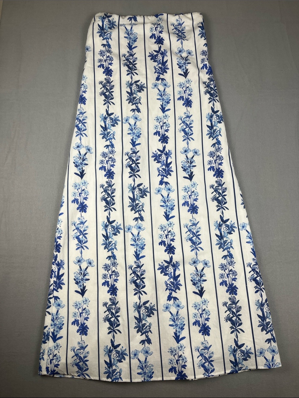 Anna Cate Wess Strapless Midi Dress 
Size: Medium